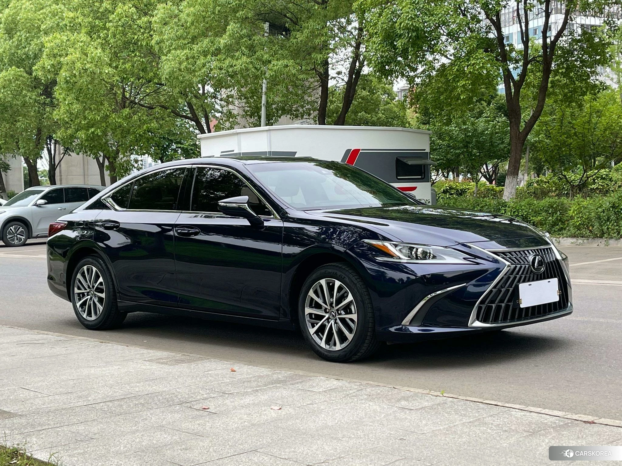 Lexus ES 2022 Синий из Китая