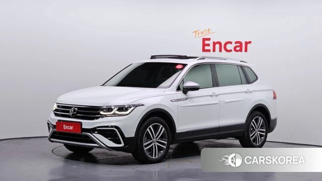 Volkswagen Tiguan Allspace 2023 Белый из Кореи