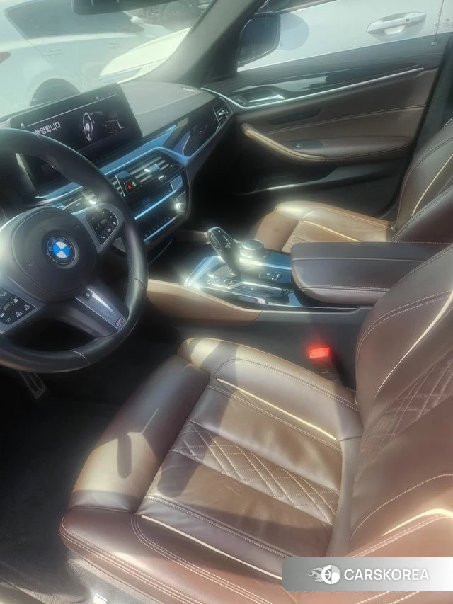 BMW 5 Series (G30) 2021 Черный из Кореи
