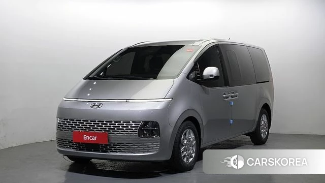 Hyundai Staria 2023 Серебряный из Кореи