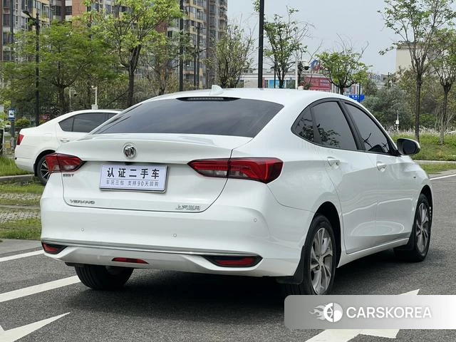 Buick Weilang 2023 Белый из Китая