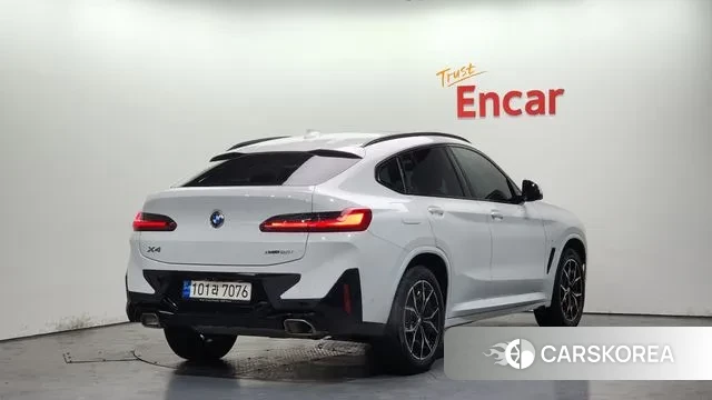 BMW X4 (G02) 2023 Белый из Кореи