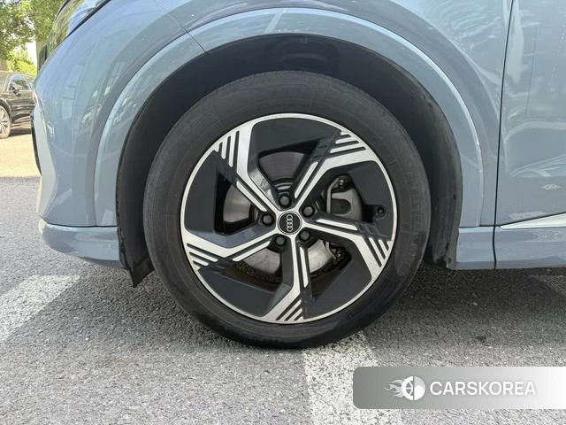 Audi Q4 e-tron 2025 Синий из Китая
