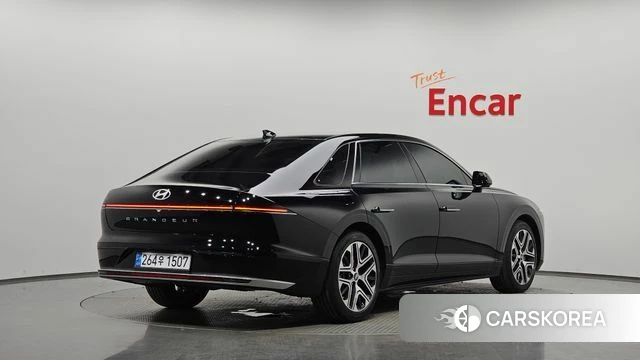 Hyundai Grandeur Hybrid (GN7) 2024 Черный из Кореи