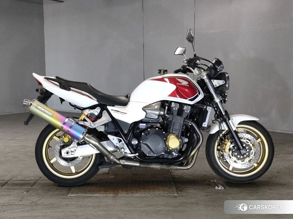 Проданный Honda CB1300SF 2013 из Японии