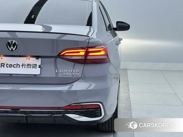 Volkswagen Lavida 2022 Темно-серый из Китая
