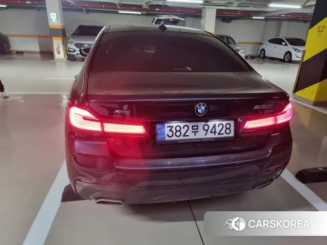 BMW 5 Series (G30) 2023 Черный из Кореи