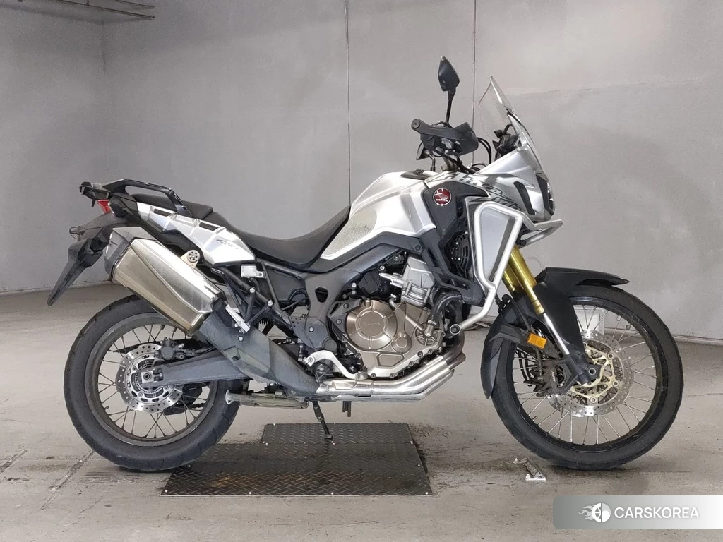 Проданный Honda CRF1000L AFRICA TWIN 2016 из Японии, фото 2