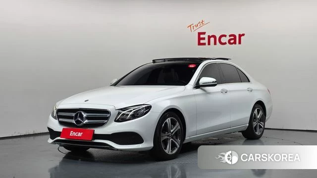 Mercedes-Benz E-Class W213 2018 Белый из Кореи