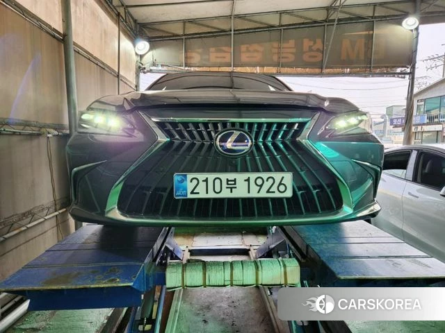 Lexus ES300h 7th generation 2022 Серебристо-серый из Кореи
