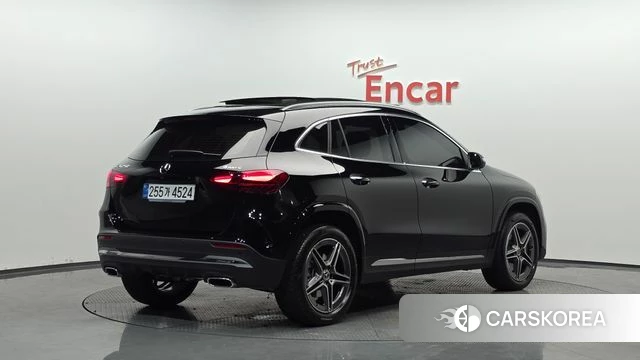 Mercedes-Benz GLA - Class H247 2025 Черный из Кореи