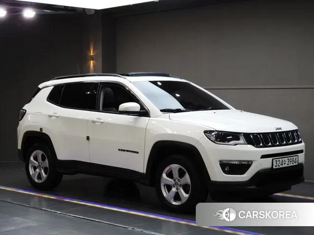 Jeep Compass 2nd Generation 2019 Белый из Кореи