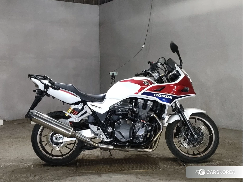 Проданный Honda CB1300SF BOLDOR 2014 из Японии