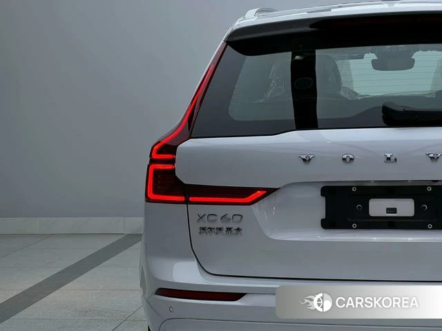 Volvo XC60 2026 Белый из Китая