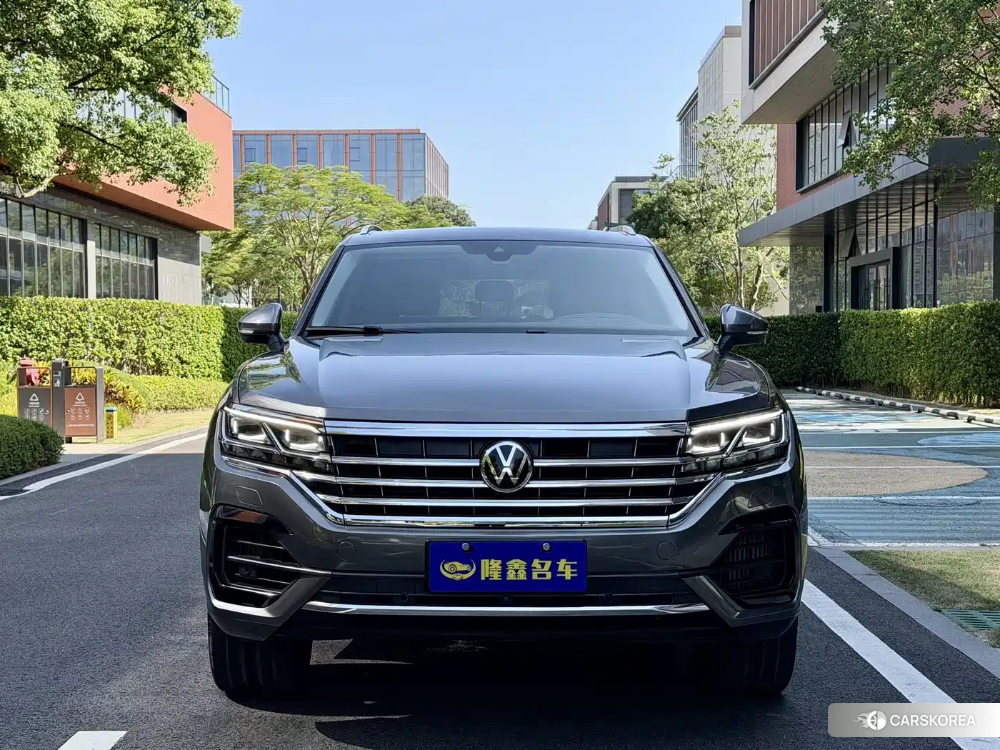 Volkswagen Touareg 2021 Champagne/brown из Китая