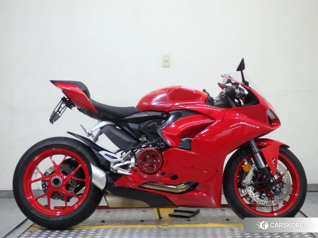 Проданный Ducati PANIGALE V2 2020 из Японии