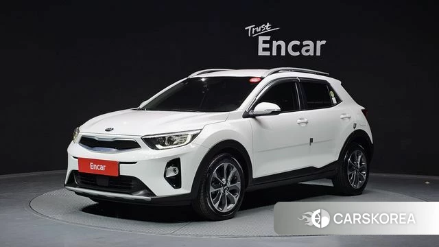 Kia Stonic 2018 Белый из Кореи