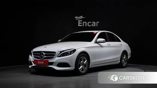 Mercedes-Benz C-Class W205 2018 Белый из Кореи