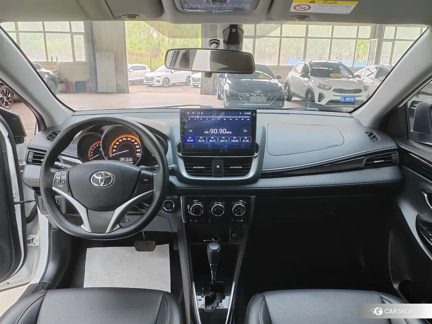 Toyota YARIS L Zhixuan 2022 Белый из Китая