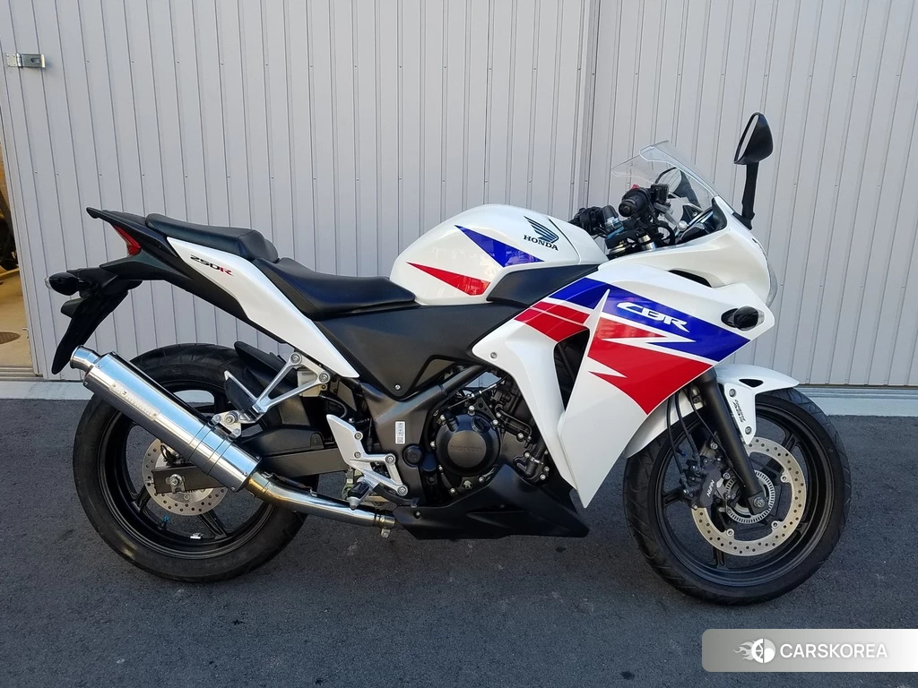 Проданный Honda CBR250R ABS 2013 из Японии
