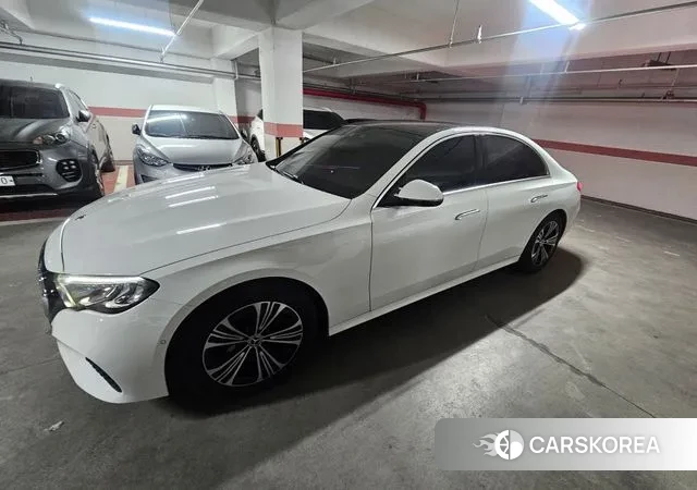 Mercedes-Benz E-Class W214 2024 Белый из Кореи
