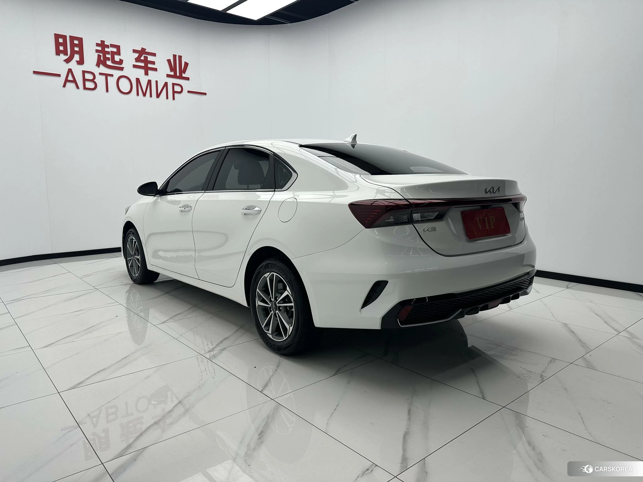Kia K3 2023 Белый из Китая