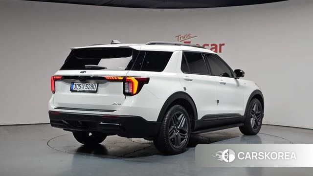 Ford Explorer 6th Generation 2024 Белый из Кореи