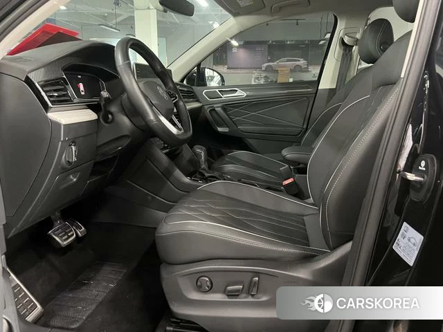 Volkswagen Tiguan L 2023 Черный из Китая