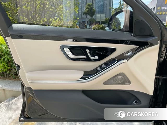 Mercedes-Benz S-class 2022 Черный из Китая