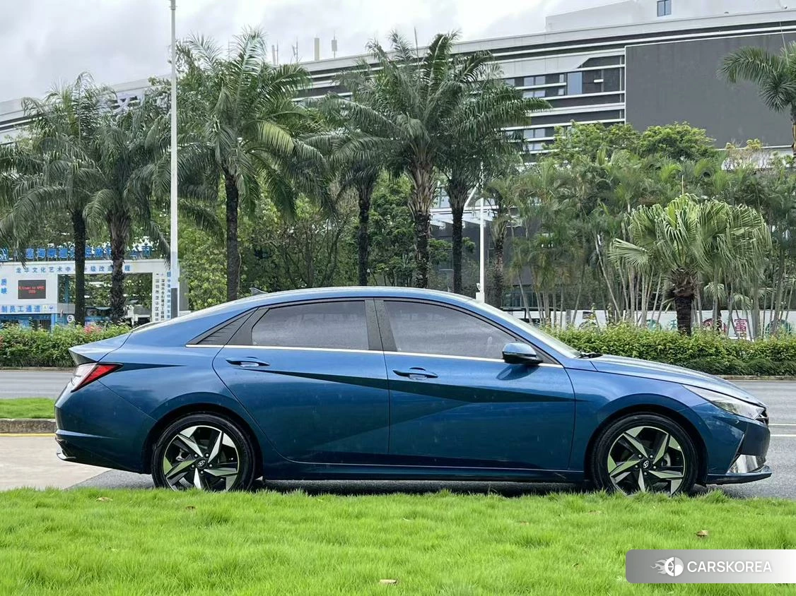 Hyundai Elantra 2020 Синий из Китая