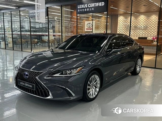 Lexus ES300h 7th generation 2022 Серый из Кореи
