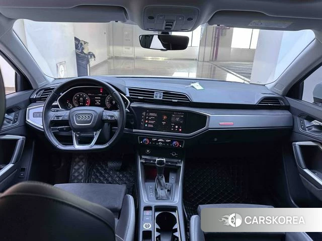 Audi Q3 2022 Белый из Китая
