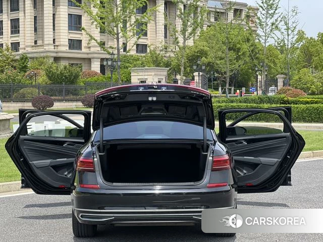 Volkswagen Passat 2023 Черный из Китая