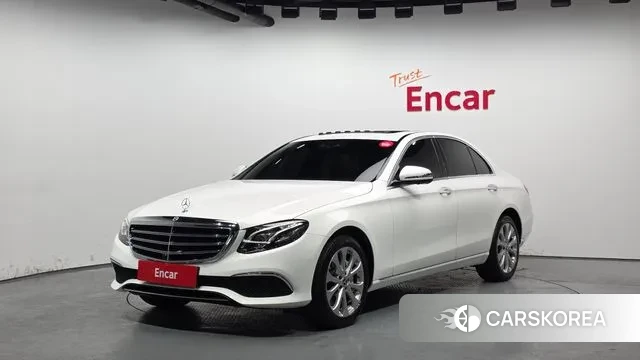 Mercedes-Benz E-Class W213 2018 Белый из Кореи