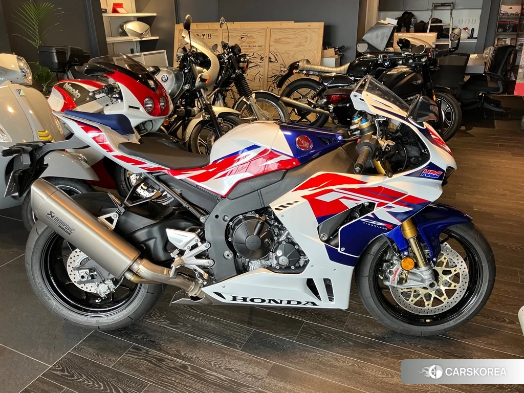 Проданный Honda CBR1000RR-R FIREBLADE SP 2022 из Японии