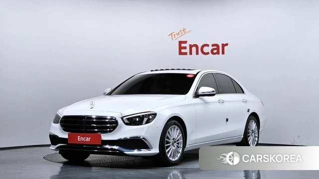 Mercedes-Benz E-Class W213 2021 Белый из Кореи