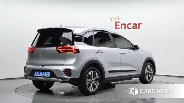 Kia Niro Plus 2022 Серебряный из Кореи