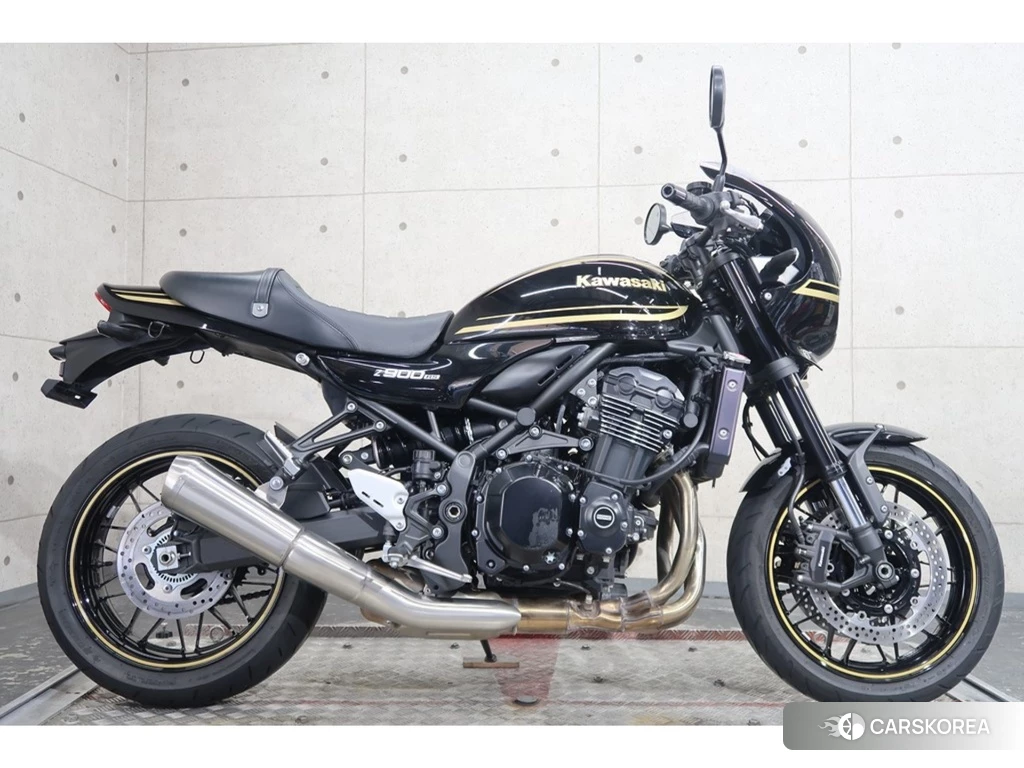 Проданный Kawasaki Z900RS CAFE 2022 из Японии