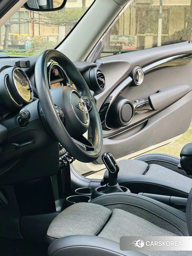 MINI MINI 2020 Белый из Китая