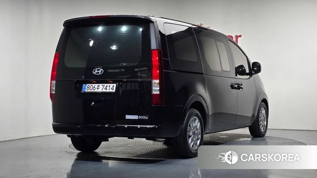 Hyundai Staria 2024 Черный из Кореи