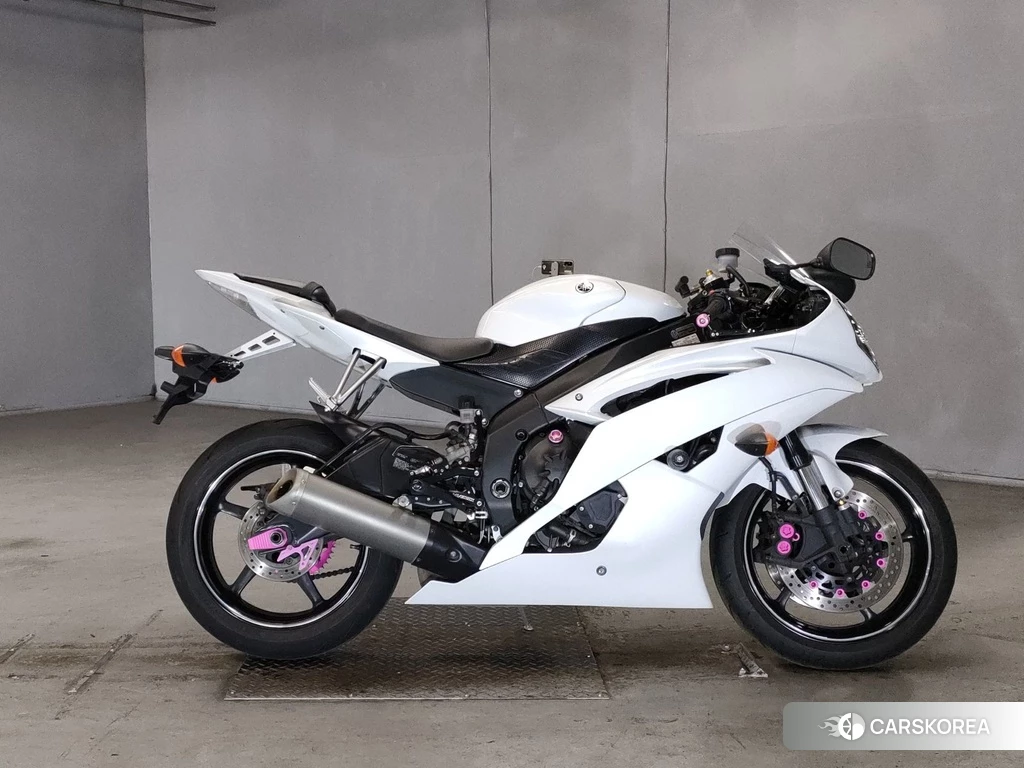 Проданный Yamaha YZF-R6 2010 из Японии