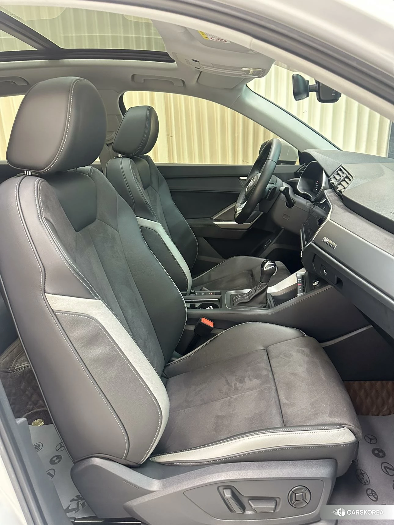 Audi Q3 2022 Белый из Китая