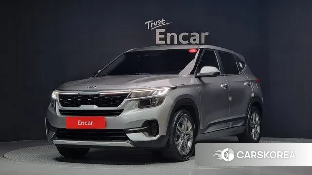 Kia Seltos 2021 Серебристо-серый из Кореи