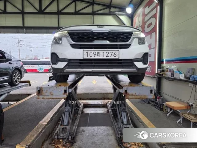 Kia Seltos 2021 Белый из Кореи