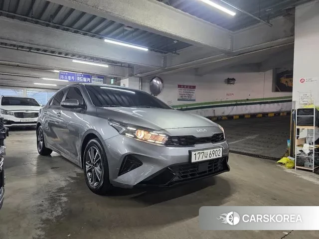 Kia The New K3 2nd generation 2022 Серебристо-серый из Кореи