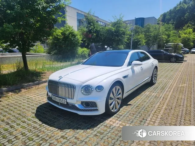 Bentley Flying Spur 3rd Generation 2021 Синий из Кореи