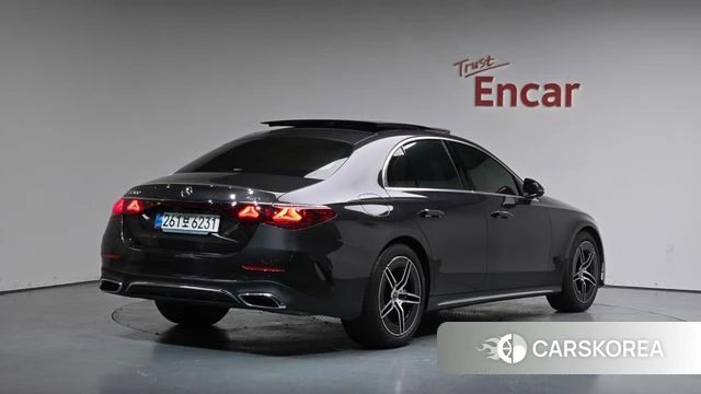 Mercedes-Benz E-Class W214 2025 Серый из Кореи