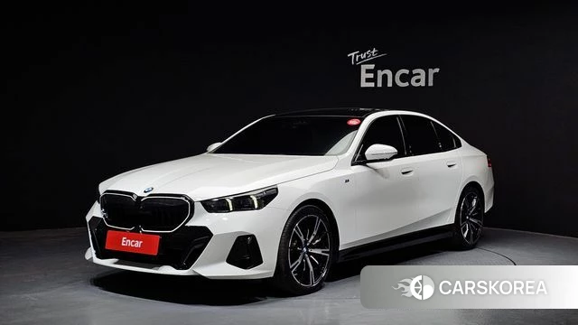 BMW 5 Series (G60) 2025 Белый из Кореи