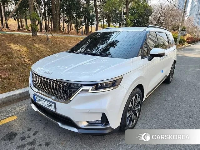 Kia Carnival 4th generation 2023 Белый из Кореи