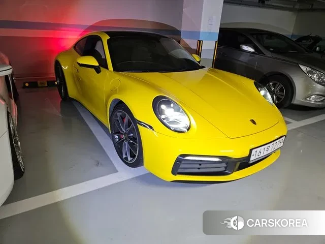 Porsche 911(992) 2020 Желтый из Кореи